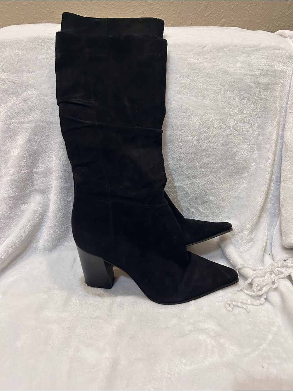 Vince Camuto Black Suede Pointed-Toe Knee Boots EUC